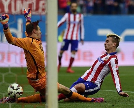 Griezmann Dua Gol, Atletico Atasi Elche 3-0