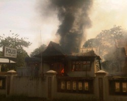 5 Pembakar Polsek Limun yang Menyerahkan Diri Diperiksa di Mapolres Sorolangun