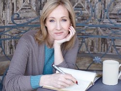 JK Rowling Berikan Naskah Pertama Career of Evil ke Pembaca yang Beruntung