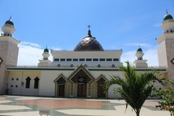 Wisata Religi di Masjid Agung Babussalam, Sabang