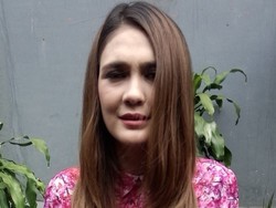 Soal Rencana Nikah, Luna Maya: Duitnya Belum Ada, Kawin Nggak Murah