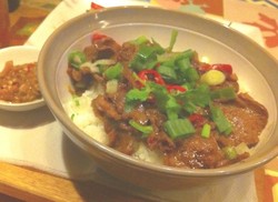 Sedapnya Nasi dengan Topping Lidah Sapi Khas Jepang untuk Santap Siang