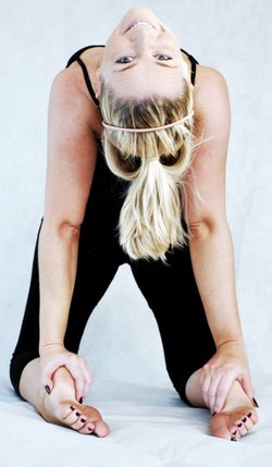 Suhu Tubuh Terlalu Panas karena Bikram Yoga, Hati-hati Bahaya pada Jantung