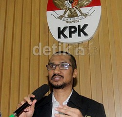 5 Pimpinan KPK Jaminkan Diri Agar Abraham Samad Tak Ditahan