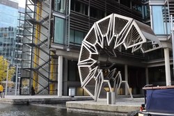 Keren! London Punya Jembatan yang Bisa Digulung