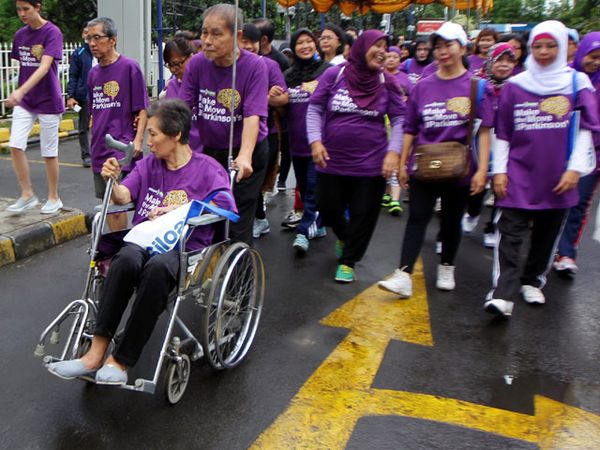 Siloam Hospitals Kebon Jeruk Gelar Fun Walk