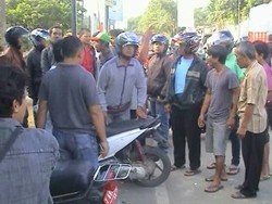 Penjambret Bertato ini Nyasar ke Gang Buntu, Lalu Ditangkap Beramai-ramai