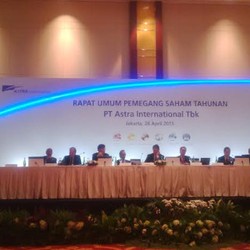 Penjualan Otomotif Lesu, Bos Astra: Tahun Ini Jawaranya UNTR dan Jasa Keuangan