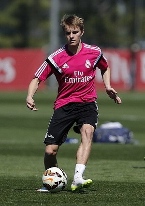 Peluang Debut Odegaard di Madrid