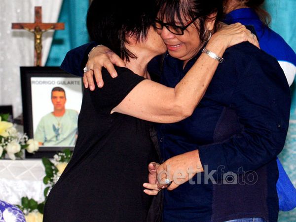 Isak Tangis Keluarga Rodrigo Gularte
