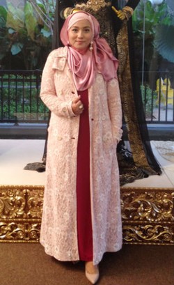 Pasca London, Anniesa Hasibuan Akan Gelar Fashion Show Tunggal di Jakarta