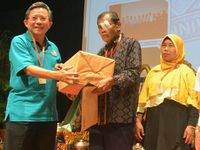 35 Tahun Kerjasama Blue Bird-JIS