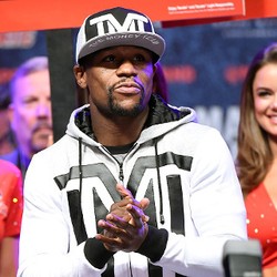 Mayweather: Uang Lebih Penting dari Status Tak Terkalahkan