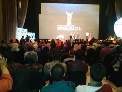 Din, Risma, Azwar Anas dan Nurdin Abdullah Dianugerahi Tokoh Perubahan