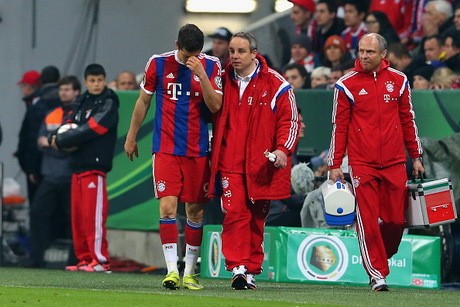 CEO Bayern Yakin Lewandowski dan Ribery Bisa Main di Camp Nou