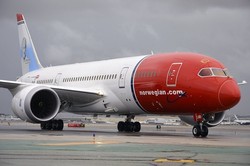 Mabuk & Coba Serang Pramugara, Turis AS Didenda Rp 14 Juta