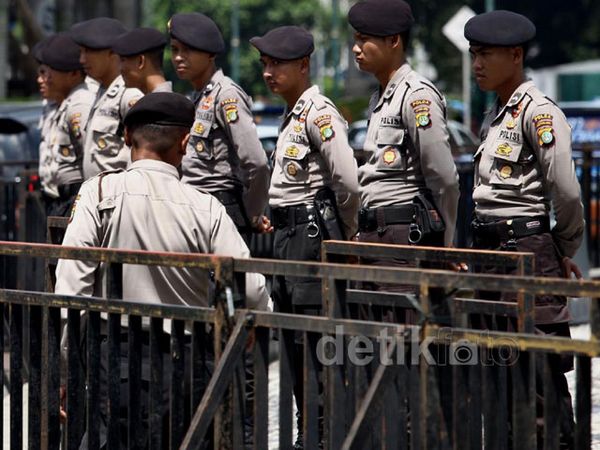Simulasi Pengamanan Jelang MayDay