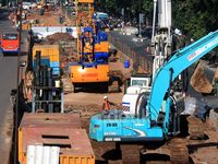 Pembangunan Busway Layang Tendean-Ciledug