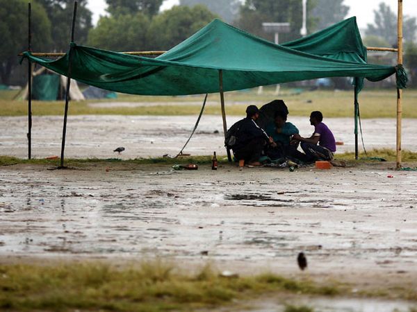Nepal Butuh Bantuan Tenda