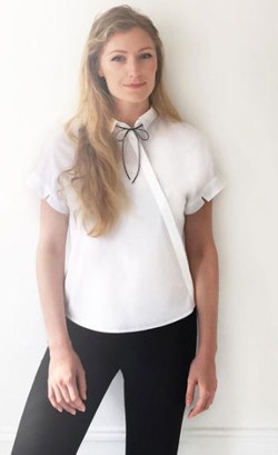 Tak Ingin Repot, Wanita Ini Pakai Baju yang Sama Selama 3 Tahun Terakhir