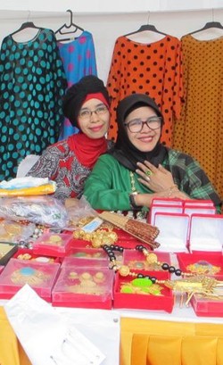 Ida Leman Mendadak Ikut Pameran di Minangkabau Festival 2015