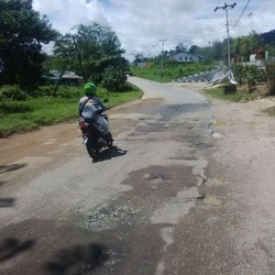 Produsen Pisang Sunpride Keluhkan Jalan di Lampung yang Rusak Parah