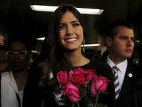 Pulang Kampung, Miss Universe 2014 Tebar Senyuman