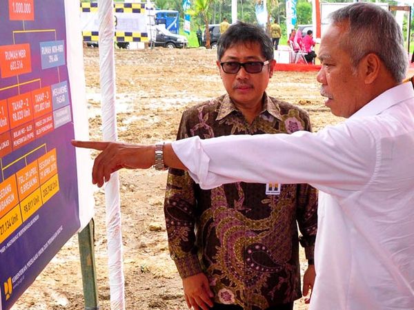 Menteri Basuki Tinjau Program Sejuta Rumah di Ungaran