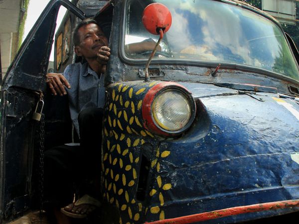 Bemo Uzur yang Masih Diminati