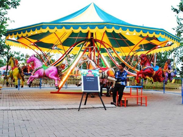 Jelajahi Kuliner Mancanegara di Pasar Senggol Jelajahi Kuliner Mancanegara di Pasar Senggol