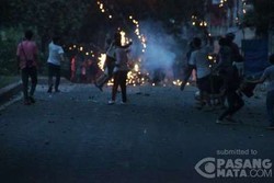 Tawuran di Klender Dibubarkan Polisi, KRL Lancar Kembali