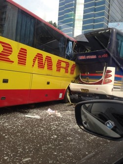 4 Bus Penuh Buruh yang Hendak Rayakan May Day Kecelakaan di Tol Kuningan
