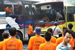 Tabrakan Beruntun Bus Buruh di Tol Kuningan Terjadi karena Bus Hiba Ngerem Mendadak