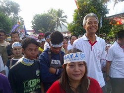 MayDay, Gubernur Ganjar Jalan Sehat Bersama Ribuan Buruh di Kawasan Borobudur