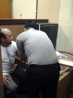 Begini Penampakan Novel Baswedan Saat Digiring ke Bareskrim Dini Hari Tadi