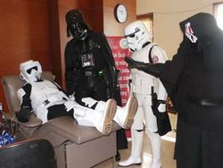 Ikut Donor Darah, Darth Vader Cs Hebohkan Palang Merah Indonesia