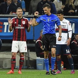 Hina Wasit, Menez Dihukum Empat Laga