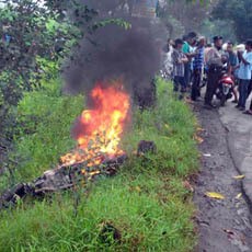Motor Begal di Mojokerto ini Dibakar Warga