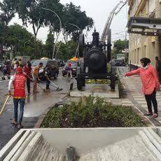 Jelang Peresmian, Wali Kota Risma Pimpin Finishing Museum Surabaya