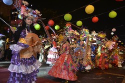 Diguyur Hujan, Semarang Night Carnival Tetap Meriah