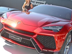 SUV Lamborghini Belum Diputuskan Masuk Jalur Produksi