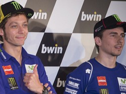 Prediksikan Lorenzo Bakal Langsung Tancap Gas, Rossi Bertekad Start Sebaik Mungkin