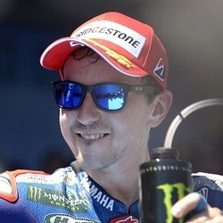 Rebut Pole, Lorenzo pun Bungkam Kritik