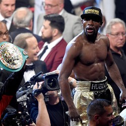 Mayweather Jr: Aku Bertarung Lebih Cerdik