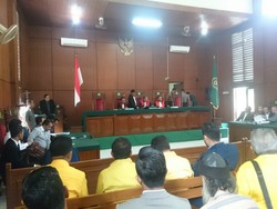 Sengketa Golkar, Kubu Ical Gugat Agung Cs dan Menkum Rp 1,017 Triliun