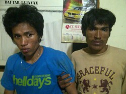 Polisi Tembak Pencuri Baterai Tower Telkomsel di Pekanbaru