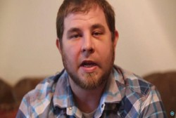 Duh, Mesin Pemotong Rumput Pria Ini Tembakkan Kawat Logam ke Wajahnya