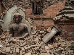 Pabrikan Roda 2 dan 4 Bantu Korban Gempa Nepal