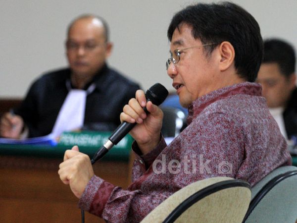 Swie Teng Jalani Sidang Lanjutan