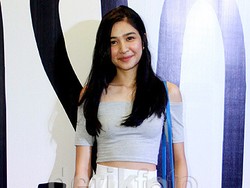 Sonya Nikah Muda, Mikha Tambayong Belum Mau Ketularan